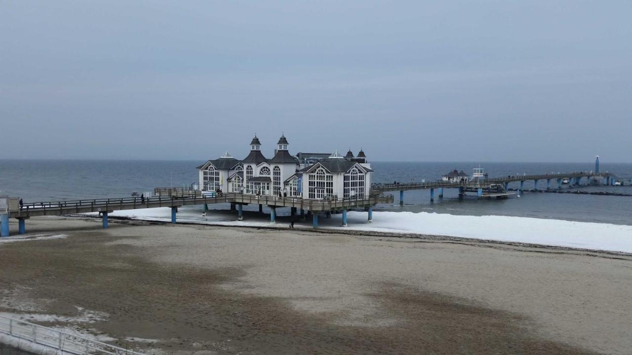 Pension Waldrose Sellin  Room photo